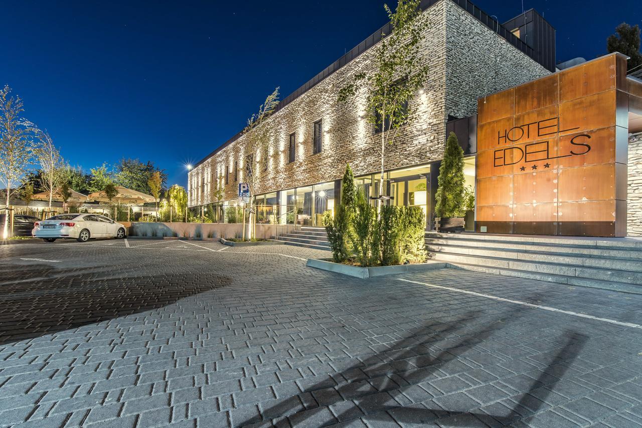 Edels Hotel Chelm Exterior photo